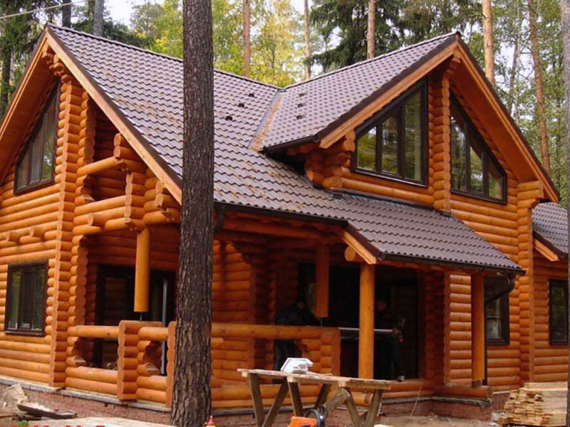 При какой температуре красят деревянный дом